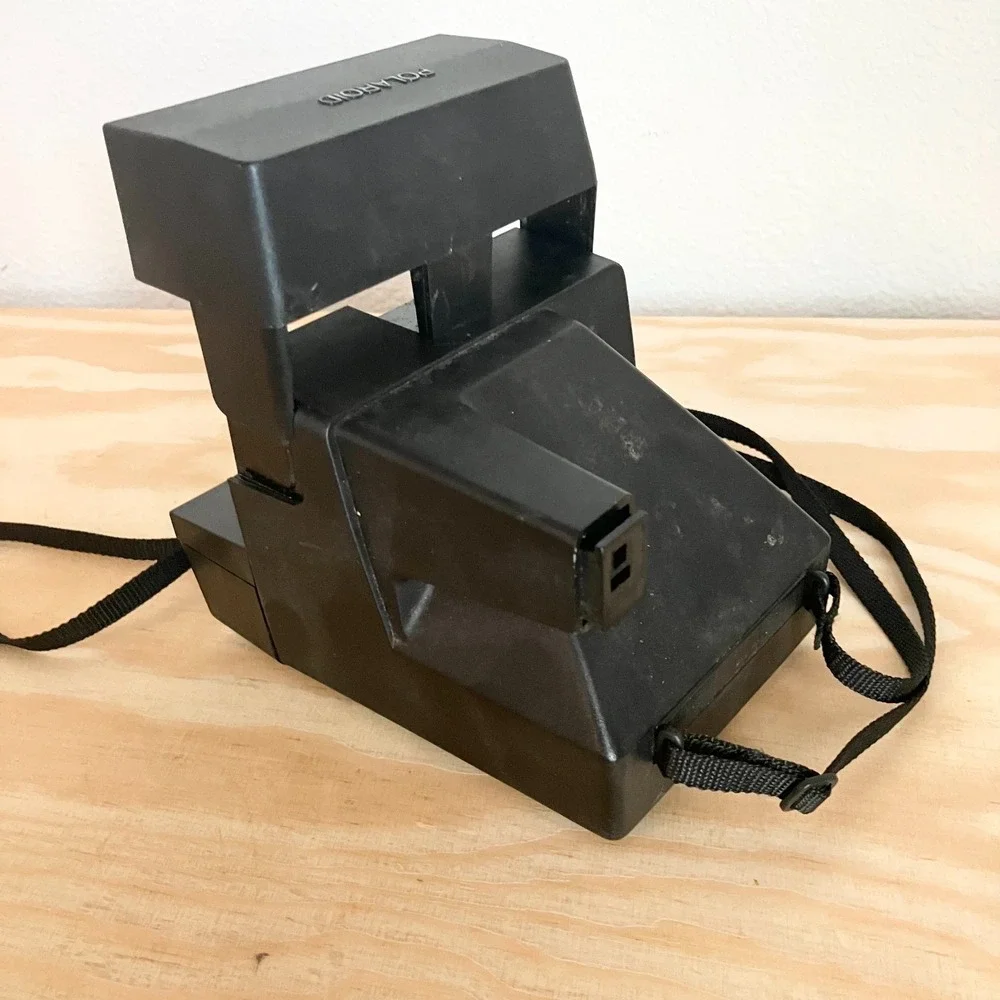 Vintage Polaroid 600 Series 640 Instant Land Camera  W/ Strap Untested